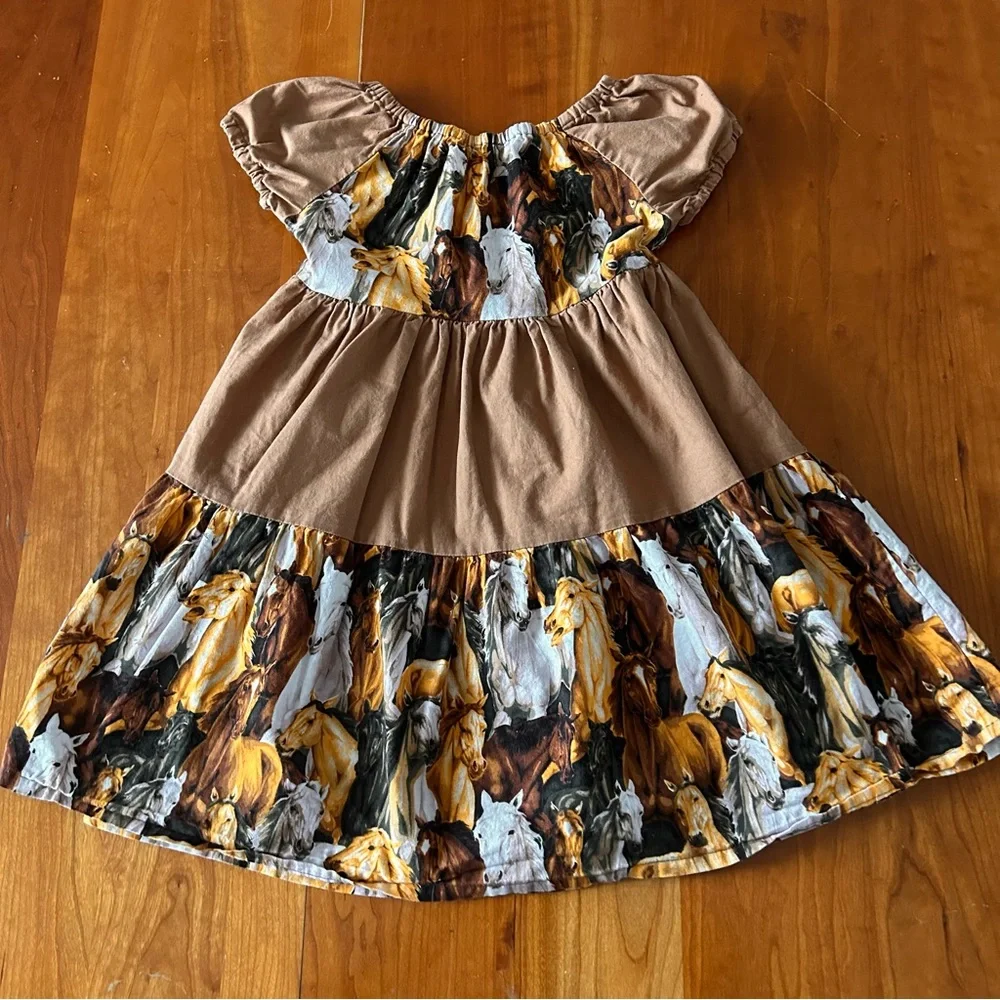 Girls horse themed dress peasant style tie back Size 4